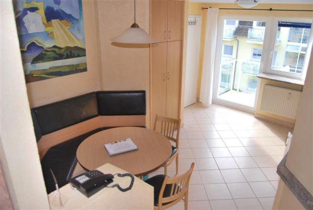 Ferienwohnung Eldena Lobbe Exterior foto